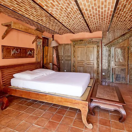 Holiday home Superbe De Style Mauresque Le Lavandou