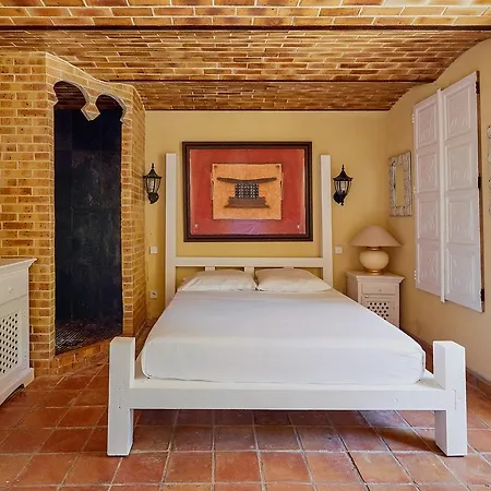 Superbe De Style Mauresque Le Lavandou