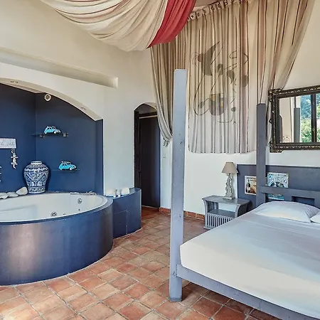 Holiday home Superbe De Style Mauresque Le Lavandou